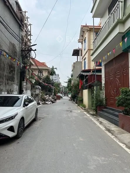 Cuối Trịnh Văn Bô – đường 3.5, diện tích 42m chỉ hơn 5 tỷ có ngay nhà full nội thất, ở luôn cực tiện