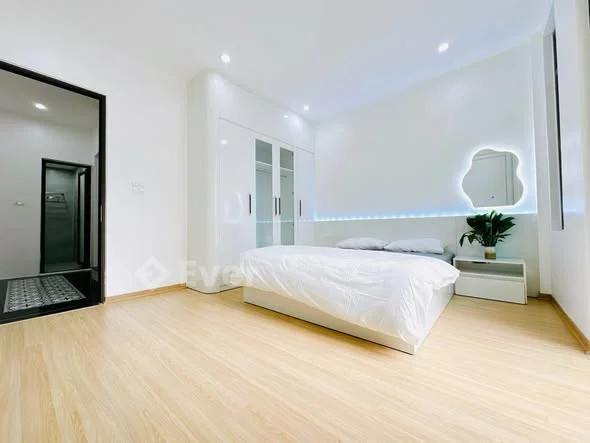 Nhà Vương Thừa Vũ - Thanh Xuân - Diện tích 42m2 - Nhà 5 tầng - Ô tô đỗ gần