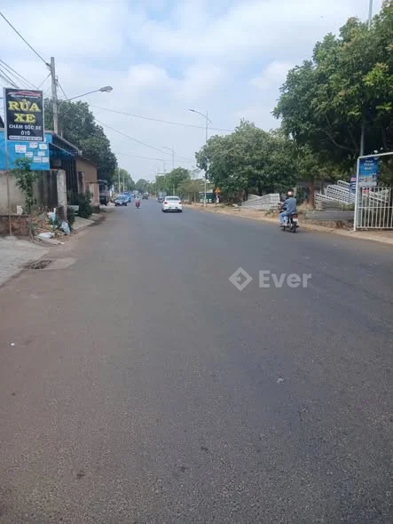 Bán nhà cấp 4 mặt tiền đầu Thủ Khoa Huân