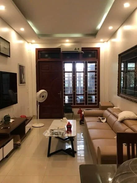 Nhà đẹp 5 tầng tại Ngô Gia Tự, Long Biên