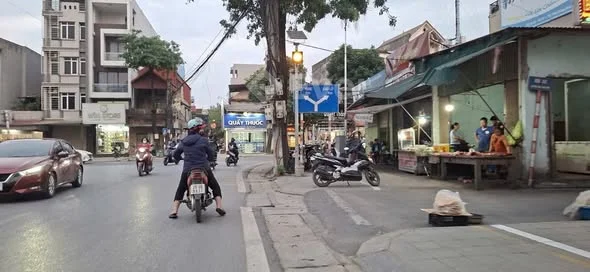 Căn góc hàng hiếm 3 bước chân ra mặt phố Đào Cam Mộc