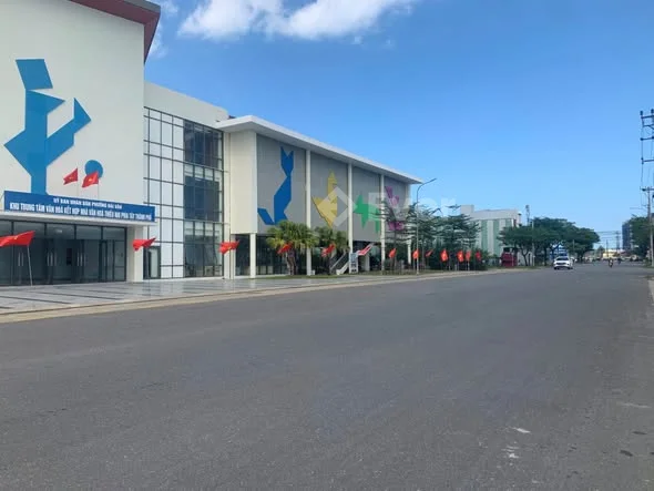 SIÊU PHẨM HỒ BẦU TRÀM - CHỈ 3,9 TỶ • Vị trí: Đàm Thanh 2, view hồ, sát công viên cực mát