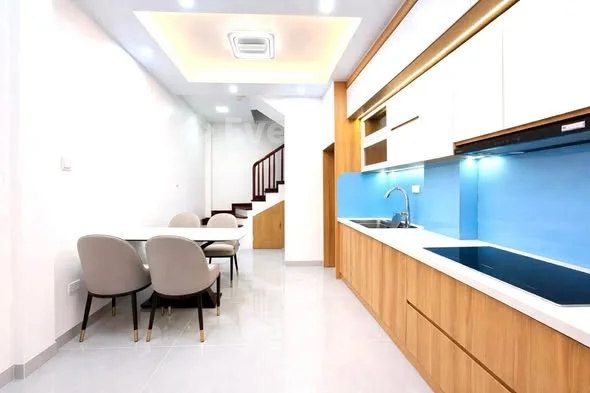 NHÀ TRẦN THÁI TÔNG – NGÕ Ô TÔ+ S = 35m2 x 6 tầng. + Gần Xuân Thủy – Cầu Giấy, khu VIP