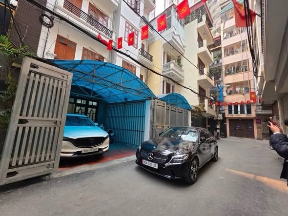 Phân lô Trung Kính – ô tô tránh, dừng đỗ thoải mái Trung tâm Trung Kính