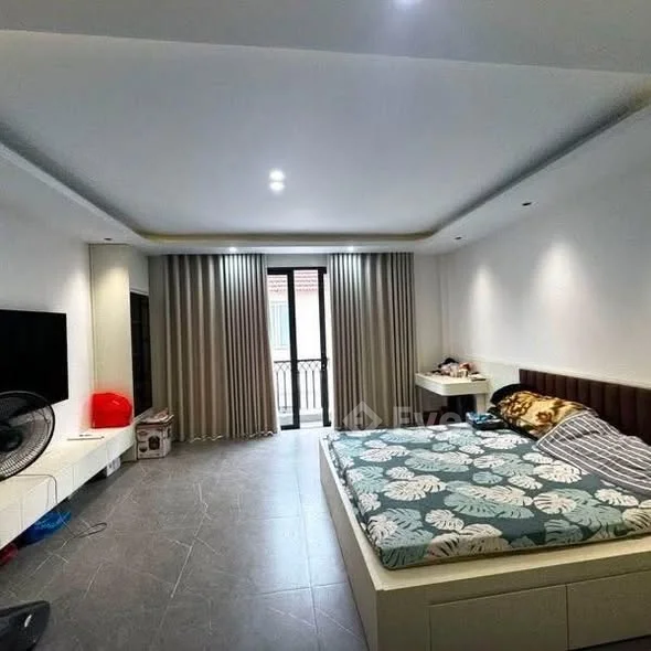 Phạm Tuấn Tài- Oto ngủ ngày đêm - 70m2 - 3 bước chân ra phố lớn.
- Nhà đẹp sẵn ở, full nội thất sang