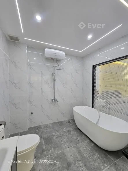 Chính chủ Gửi bán căn nhà 3 tầng Hoà Phú Liên Chiểu TP Đà Nẵng Hướng Đông Nam, đường 7m5 lề 3.5m