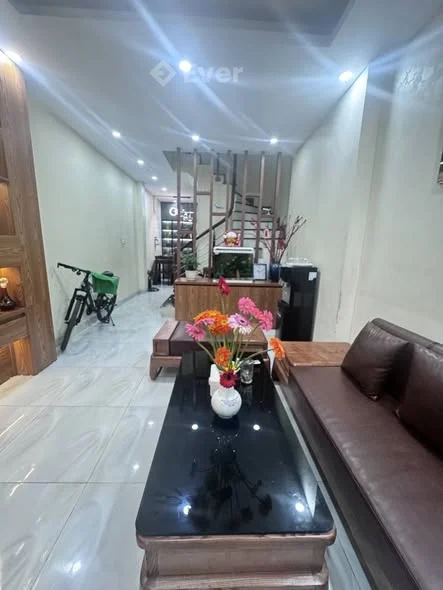 HIẾM – GIÁ TỐT NGỌC THỤY – 5 TẦNG CHỈ 8.6 TỶ Ngõ 264 Ngọc Thụy – khu dân trí cao