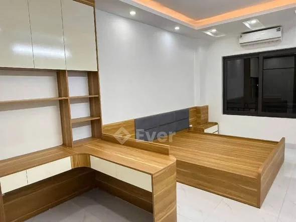 NHÀ ĐẸP, Ở NGAY - FULL NỘI THẤT - CHỦ CẦN BÁN- GIÁ CHỈ 7.Xx T.Ỷ. Nhà đẹp ở ngay