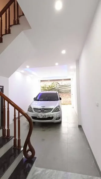 Nhà Đại Thành - Nhà 4 tầng, ô tô 7 chỗ, gần trục đường lớn