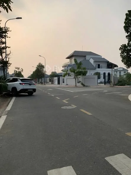 Siêu phẩm đất biệt thự 300m2 KĐT Nam Vĩnh Yên. Trục đường 16,5m Thông thẳng xuống BigC Giá hơn 30 t