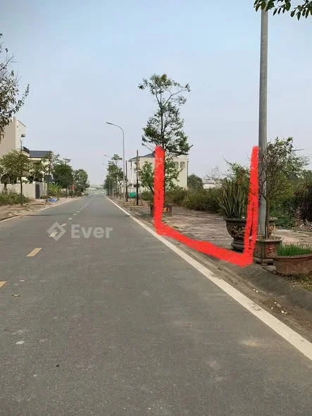 Siêu phẩm đất biệt thự 300m2 KĐT Nam Vĩnh Yên.
Trục đường 16,5m Thông thẳng xuống BigC
Giá hơn 30 t