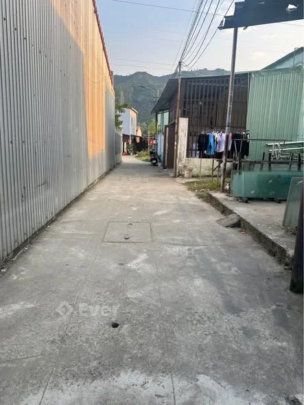 Mảnh đất kiệt 947 Âu Cơ - 15m ra ngoài mặt đường - ô tô đậu đỗ tận cửa - sổ nở hậu đẹp