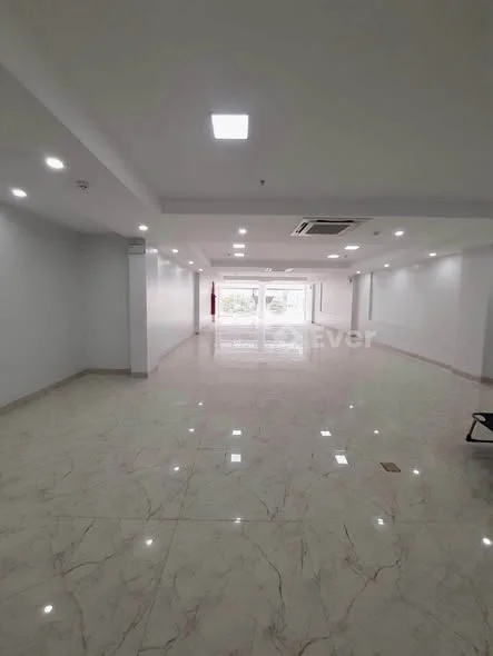 BÁN TOÀ VĂN PHÒNG MẶT PHỐ HOÀNG CẦU LÔ GÓC - 9 NỔI 2 HẦM SỔ ĐÃ HOÀN CÔNG