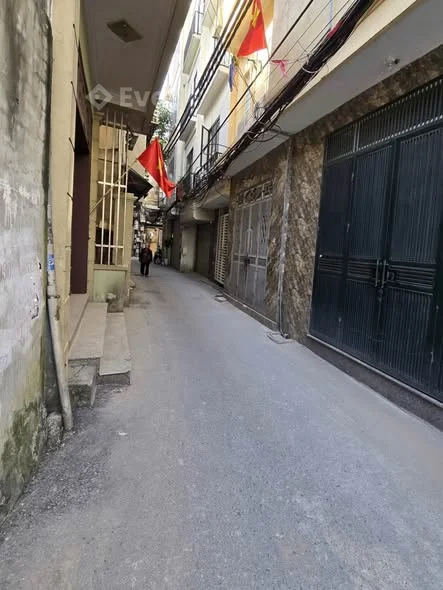 bán nhà dt 38 m x 4 tầng dân xây, Giá 5 tỷ xx. Mặt ngõ thông, tả thanh oai