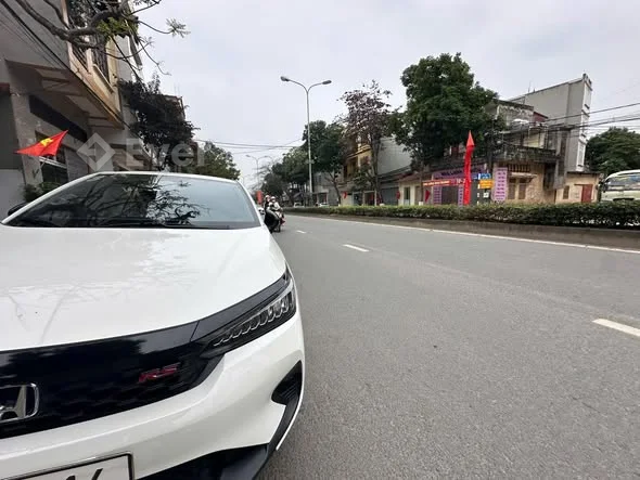 Cần bán đất tặng nhà 3 tầng tại Đường Hùng Vương, Đồng Tâm, Vĩnh Yên - Diện tích : 112m2