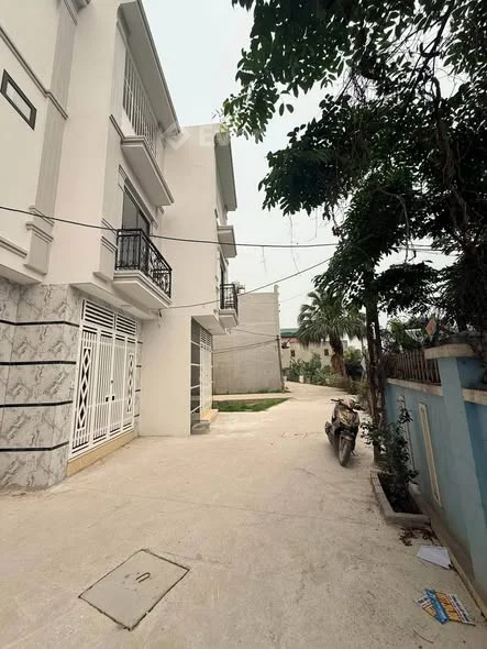 BÁN NHÀ THỤY HƯƠNG – CHƯƠNG MỸ – Ô TÔ ĐỖ CỬA – 32m² x 4 TẦNG – 3,25 TỶ