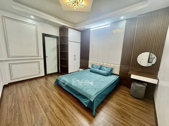 Chính chủ gửi b.án căn nhà tại Đông Thiên- Vĩnh HưngGiá #6.xtỷ ( có thương lượng) #30m2