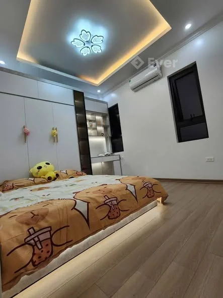 Chùa Bộc - oto đỗ cửa - nhỉnh 13 tỉ * Diện tích 45m2 ,5 tầng ,mặt tiền 3.4m *siêu phẩm sót lại,không