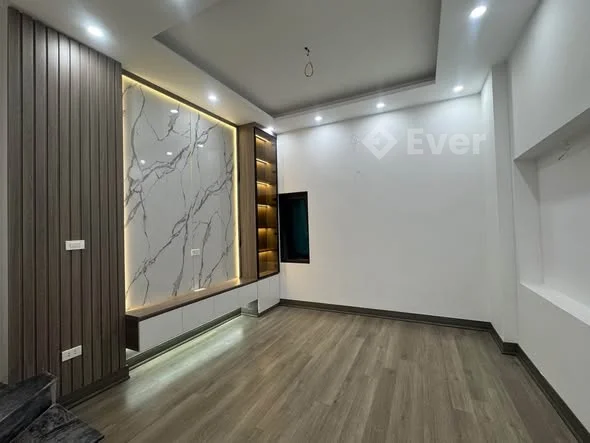 KHƯƠNG HẠ 35M² – GẦN HỒ – FULL ĐỒ – NGÕ RỘNG – 8.x TỶ3 bước ra hồ – nhà mới full đồ