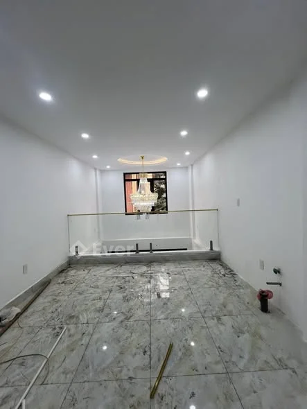 Chính chủ mới hoàn thiện căn 6tầng - thang máy - ngõ thông - nội thất đầy đủ