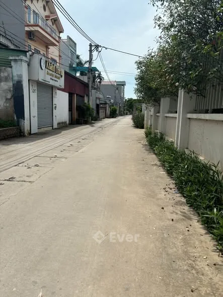 Bán đất TT Quang Minh tổ 9 Ấp đường Tàu mê linh HN. DT100m2 MT5,3mgiá 23tr/m2 đường4m