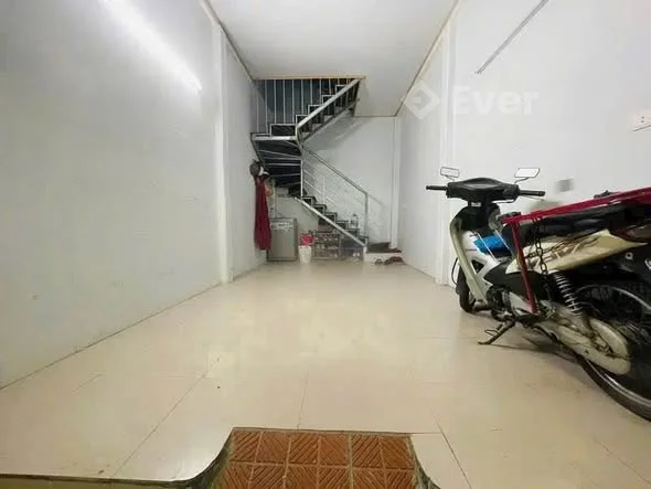 Víp Víp Víp Hàng Cực Hiếm Chỉ 5 Tỷ Nhà 4 Tầng Oto Tránh Phố Khương Trung DT:32m MT:3,1m