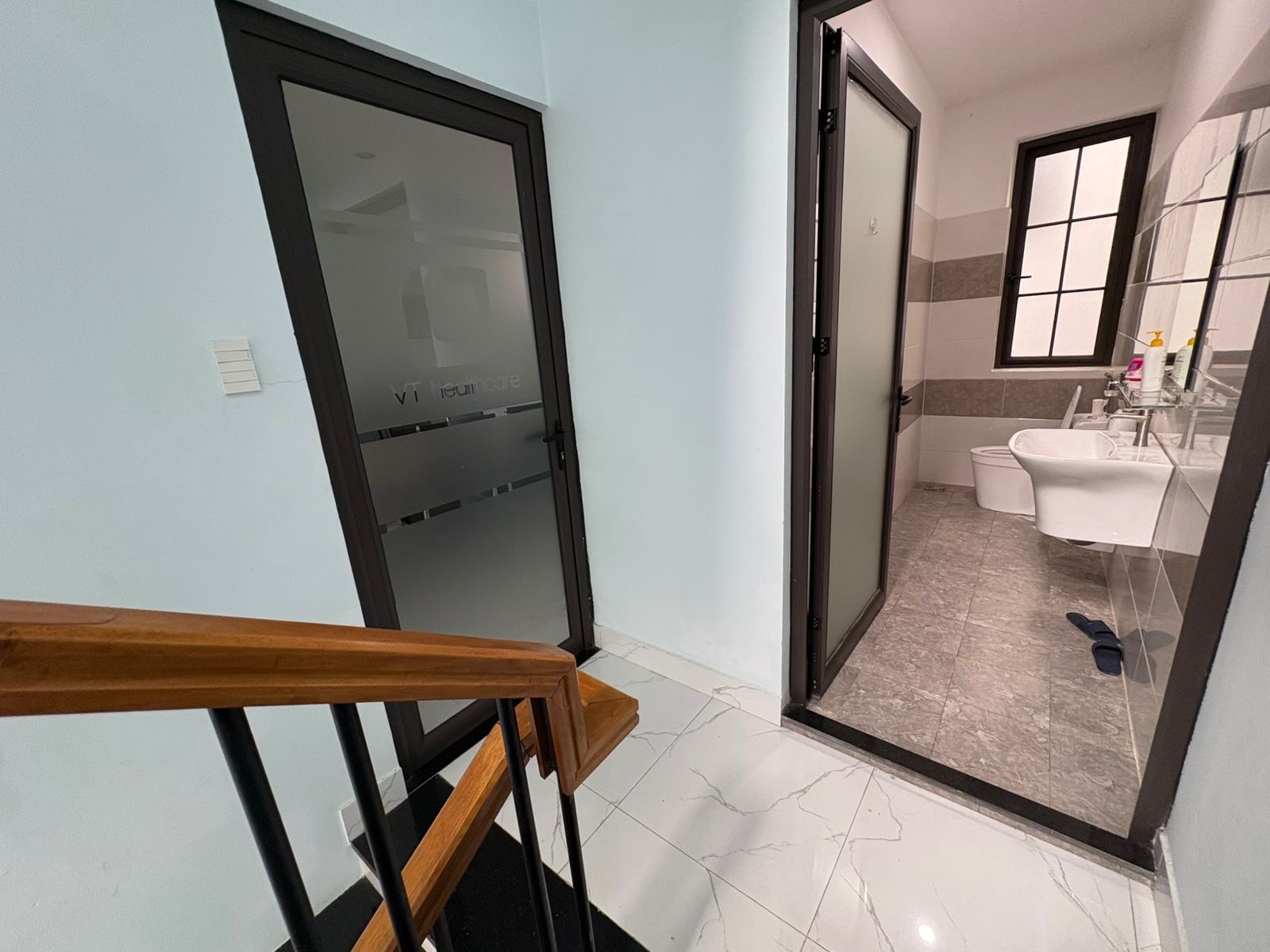 BÁN NHÀ TT6.2A KĐT ĐẠI KIM, 64M², 4,5 TẦNG, MT 5,65M, GIÁ 22,5 TỶ, Ô TÔ TRÁNH, KINH DOANH ĐỈNH