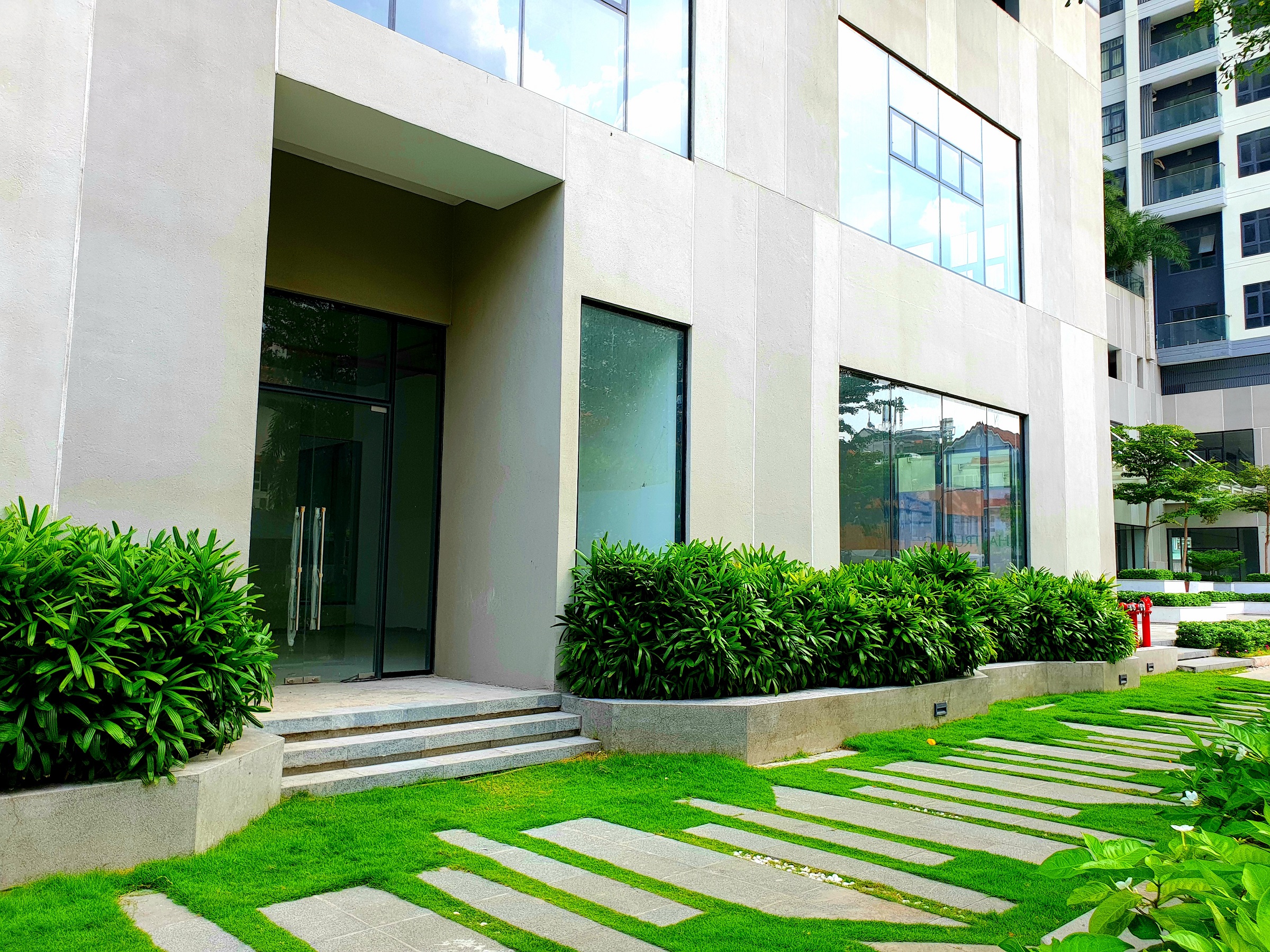 Cho thuê Shophouse lớn 1052m² – De Capella Quận 2 – 410 triệu/tháng