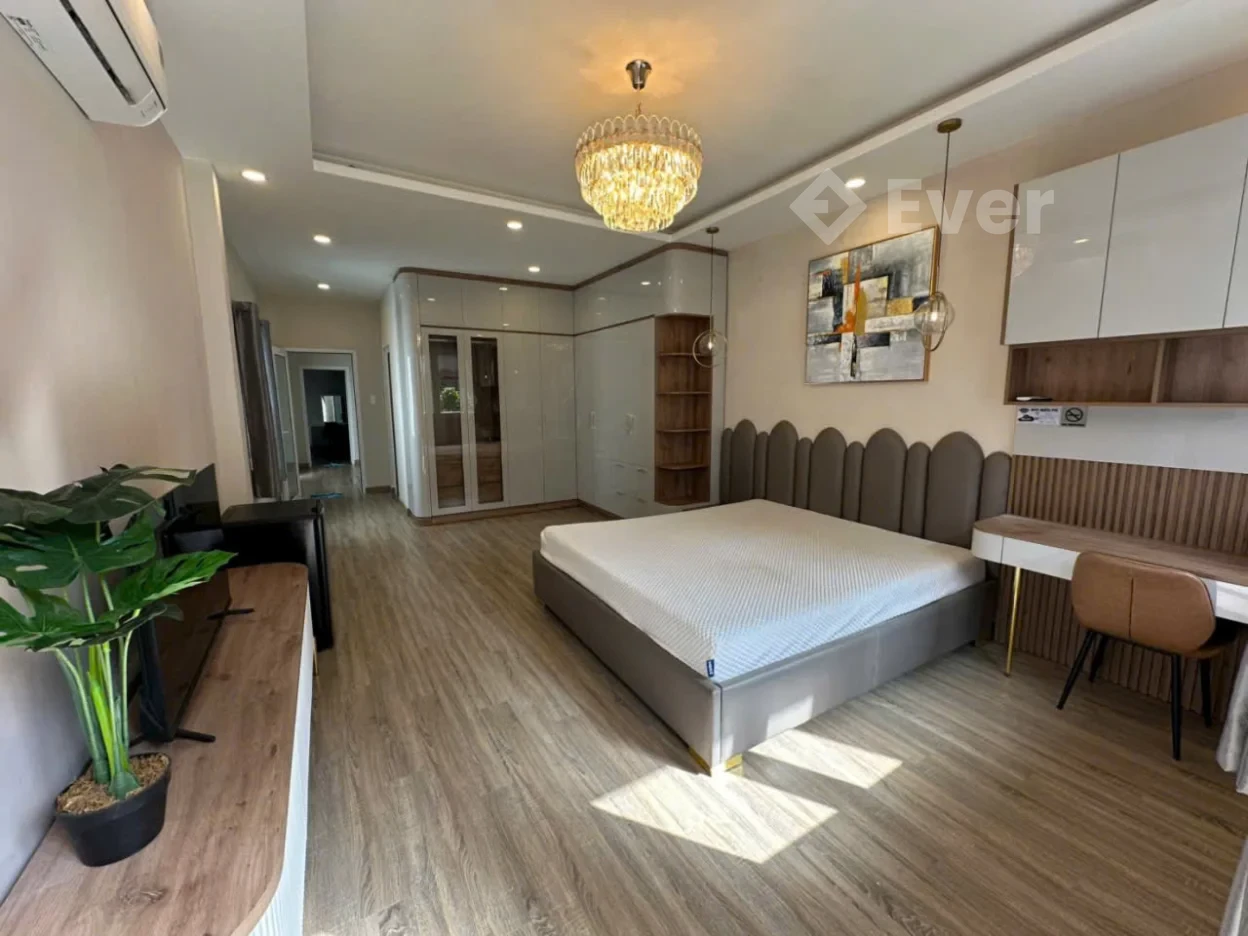 Nhà phố xinh 6 x 18.5m 1 trệt 3 lầu Lê Thị Riêng Bến Thành Q1 TP.HCM