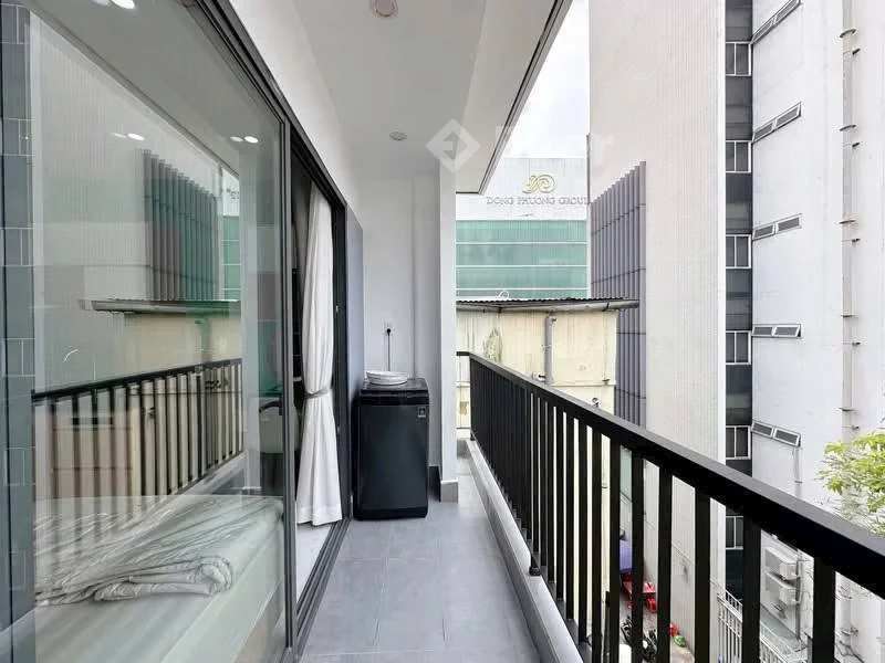 Top nhà vị trí đẹp 7.5 x 10.5m thang máy Tôn Thất Tùng Q1 TP.HCM