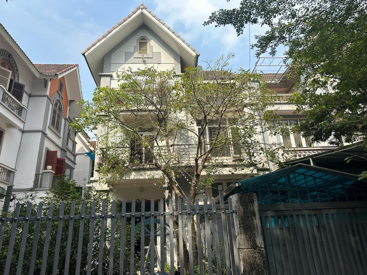 BIỆT THỰ SONG LẬP VĂN QUÁN, HÀ ĐÔNG: 231M - 4T - MT: 10M - 50 TỶ- 3 THOÁNG - FULL NỘI THẤT - TIỆN ÍCH NGẬP TRÀN