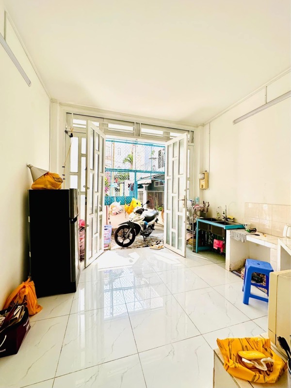 Nhà bán P.11, Bình Thạnh HXH Lê Quang Định ngang 4m dài 12m trệt lầu HC đủ