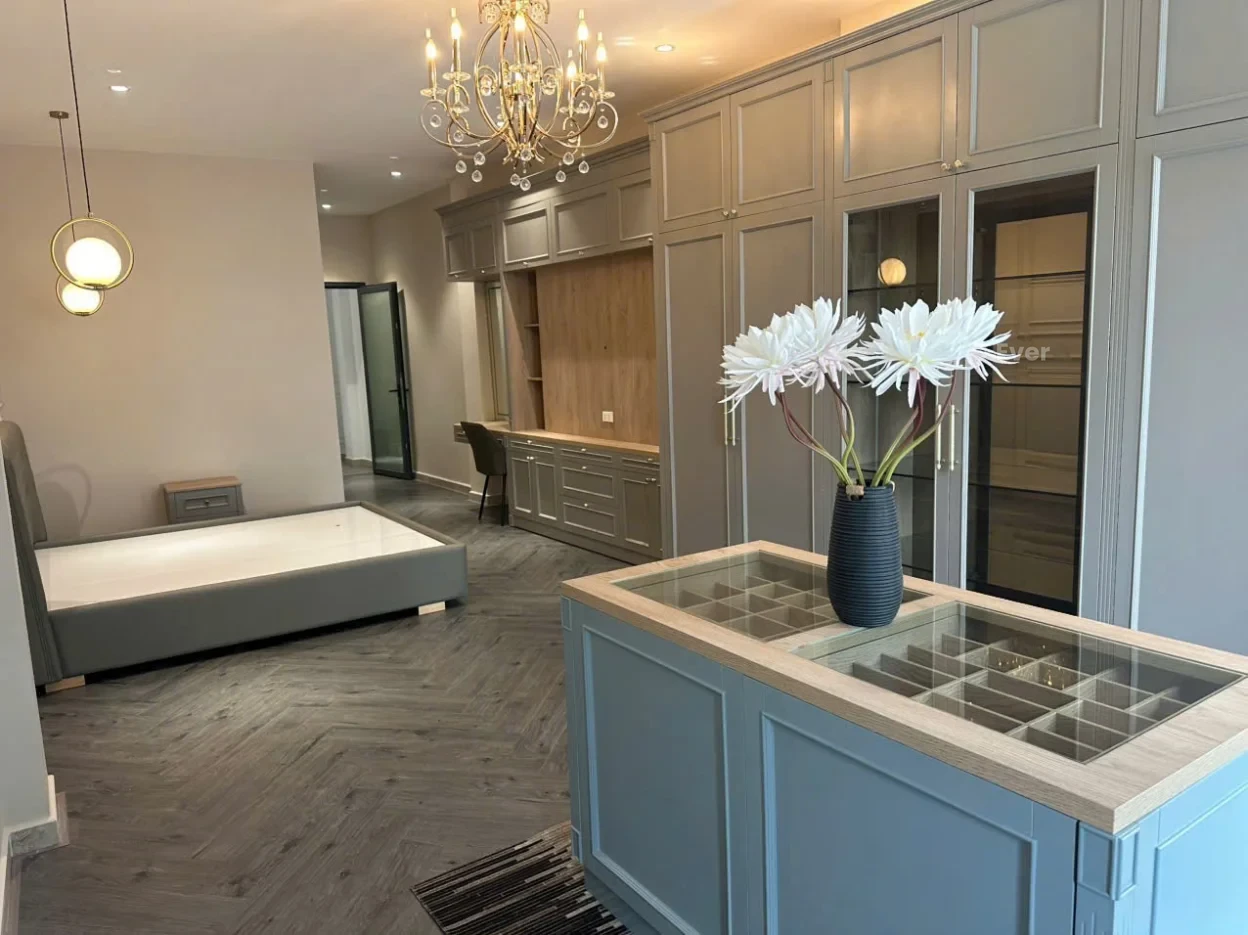 Top nhà xinh 4 x 25m 1 trệt 5 lầu Đinh Công Tráng Quận 1 TP.HCM