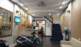 KHÁCH SẠN MẶT PHỐ MAI HẮC ĐẾ: 108m - 8 TẦNG THANG MÁY ĐẸP NHẤT PHỐ - VỊ TRÍ CỰC VÍP KHÔNG CÓ CĂN THỨ 2 .ĐANG CHO NGƯỜI NHÀ THUÊ 200TR. DOANH THU 2,4 TỶ TRÊN 1 NĂM - 82,5 tỷ - 108m²