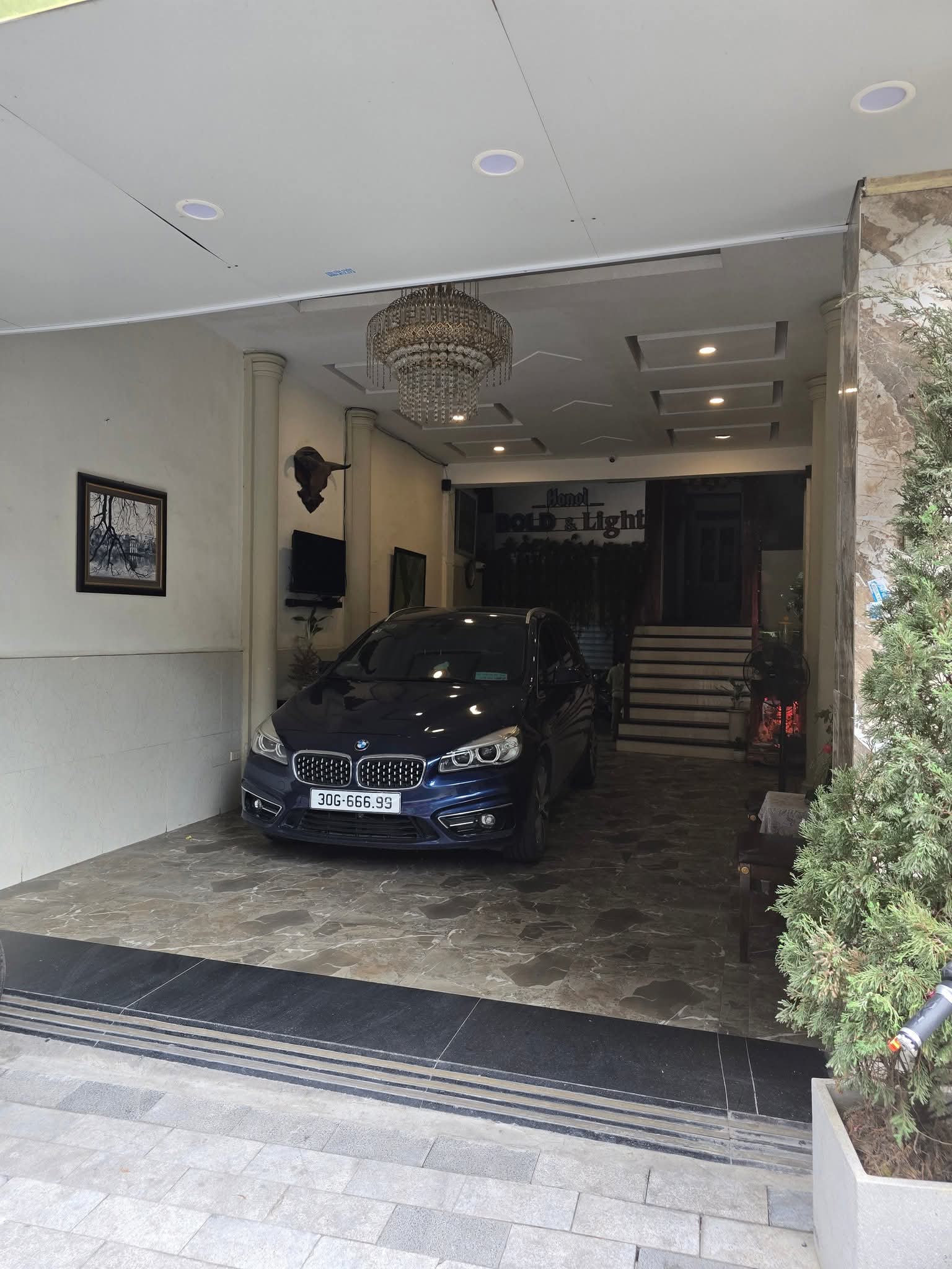 Mặt phố DỐC TAM ĐA 143M - 7T - MT: 4,6M GIÁ 64 TỶ - NHÀ MP, KINH DOANH, ĐƯỜNG 2 CHIỀU, OTO TRÁNH, VỈA HÈ.