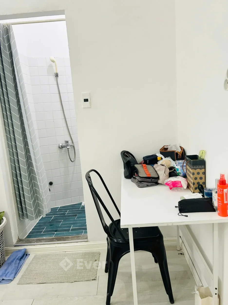 Top nhà đẹp rẻ 4 x 8m 1 trệt 2 lầu Cách Mạng Tháng Tám Quận 3 TP.HCM