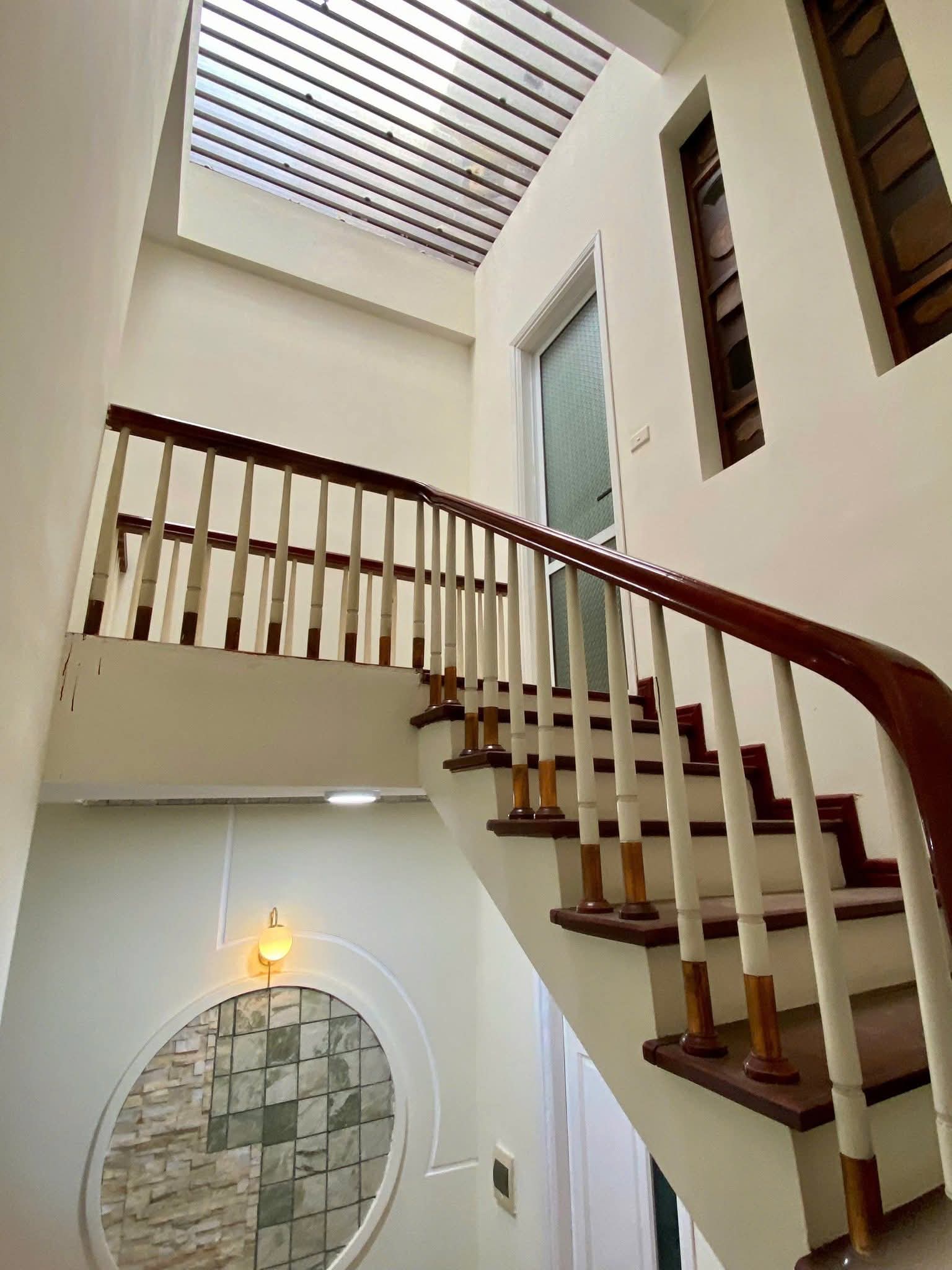 BÁN NHÀ PHÂN LÔ TRẦN DUY HƯNG – 57m² x 6T, MT 4.6m – GIÁ CHỈ 22.4 TỶ