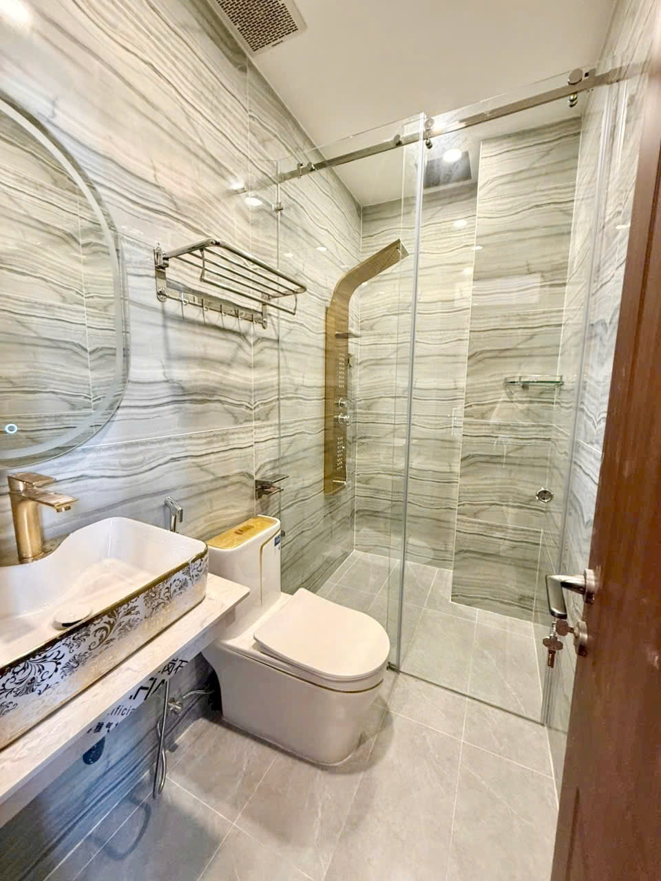 Bán nhà riêng Đường Số 43, Tân Thuận, Hồ Chí Minh