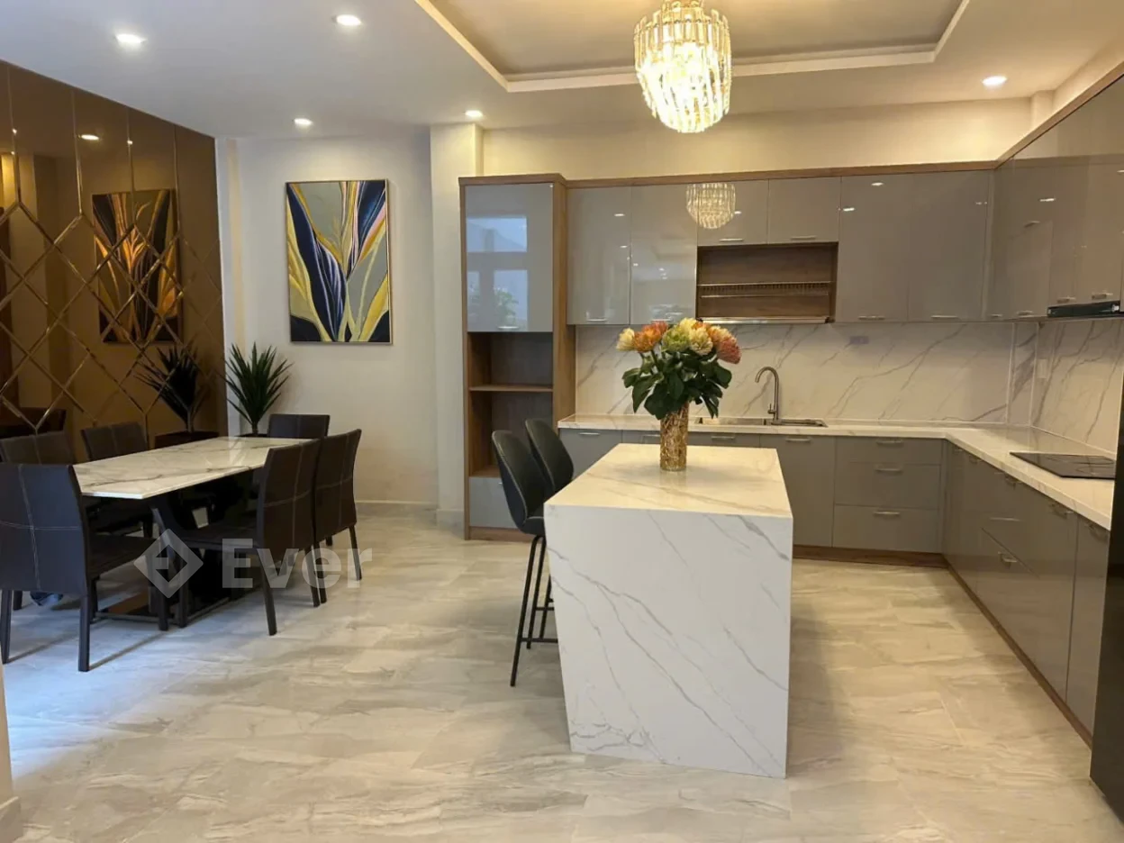 Nhà phố xinh 6 x 18.5m 1 trệt 3 lầu Lê Thị Riêng Bến Thành Q1 TP.HCM