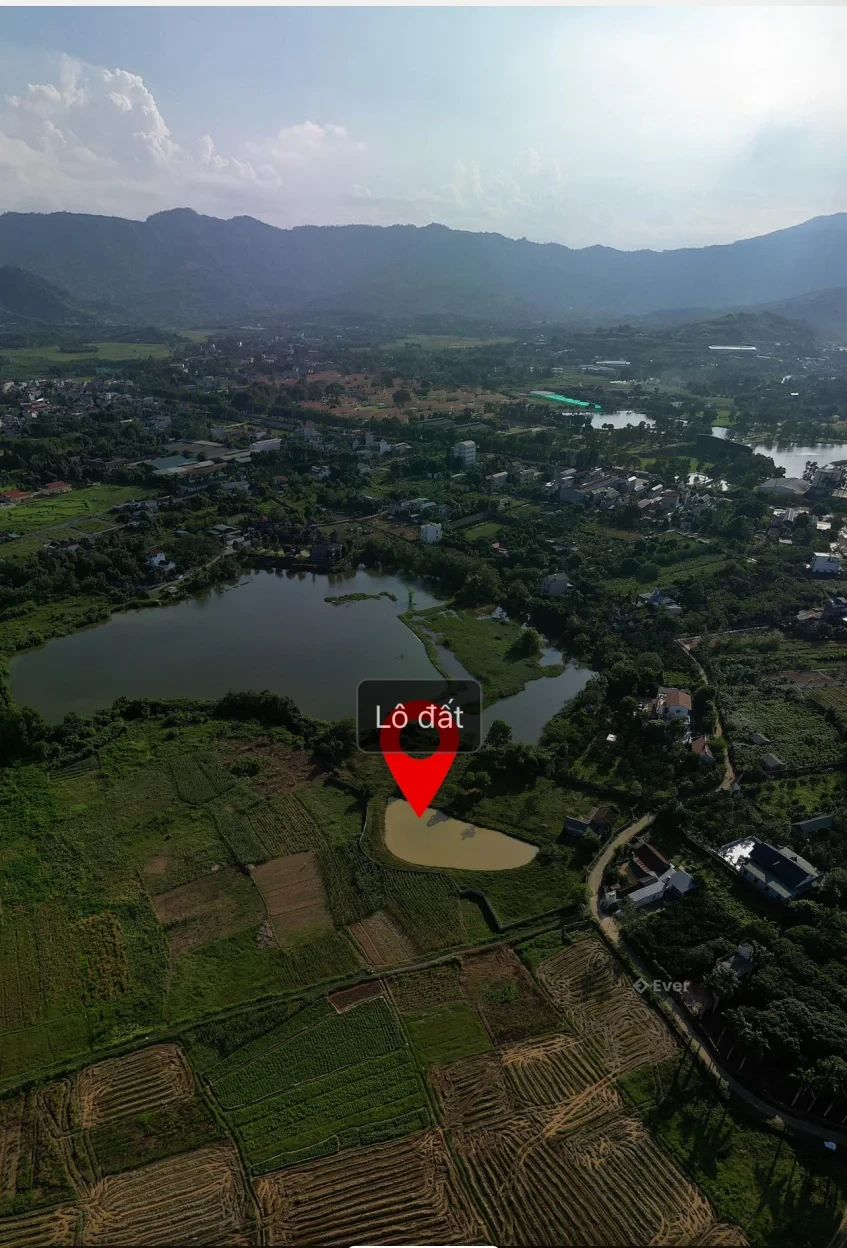 Bán lô đất tại Phú Cát Hà Nội 5200m2 giá 8trieu/m2