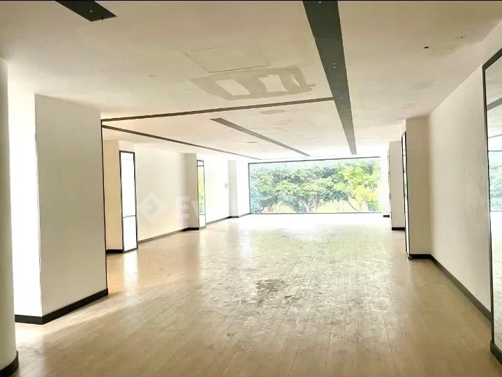 Top nhà vị trí đẹp 7.2 x 24m 1 trệt 3 lầu Hai Bà Trưng Q3 TP.HCM