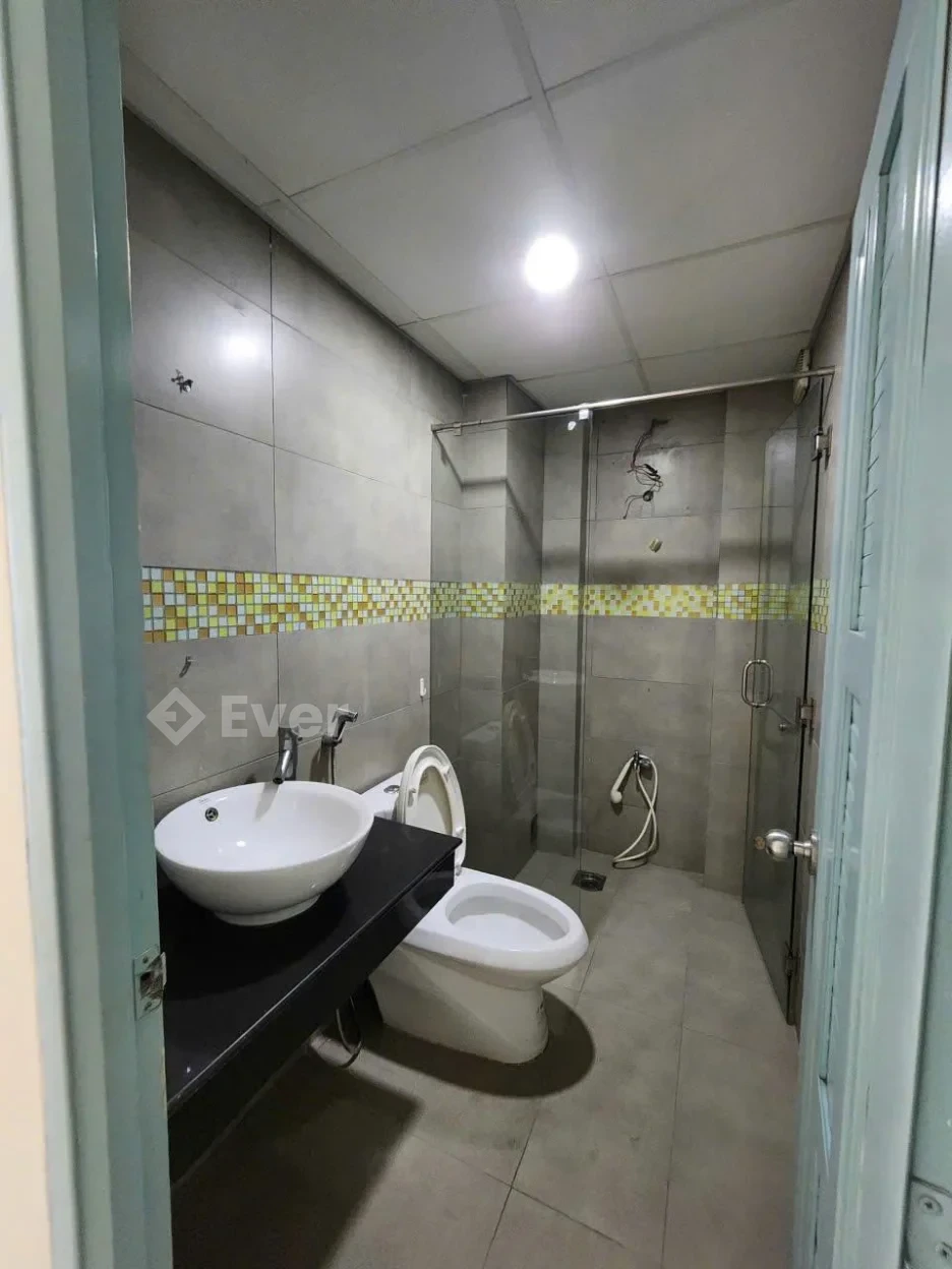 🌟 Bán Nhà Nguyễn Kiệm – Trệt 2 Lầu – 5PN – Sổ Sẵn – Giá Chốt 11.2 Tỷ TL 🌟