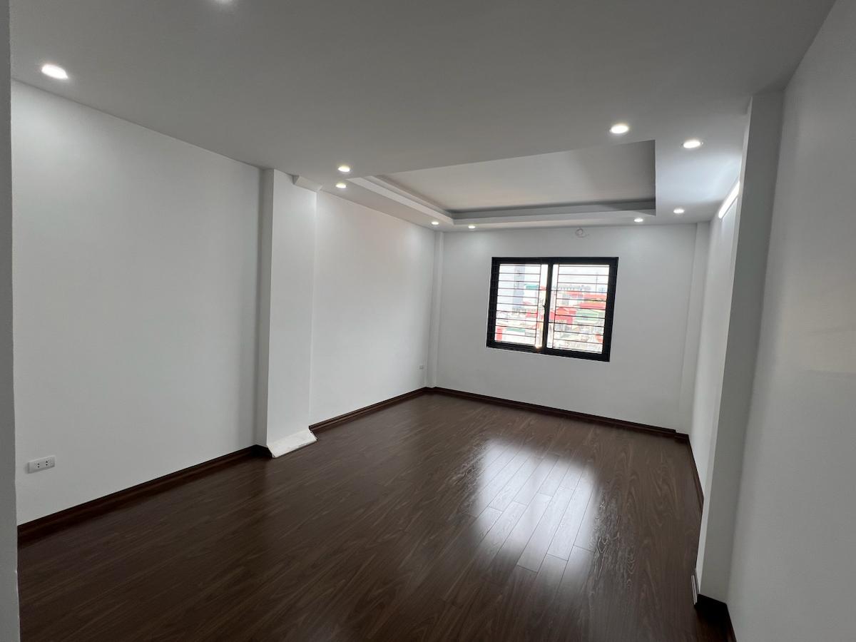 BÁN NHÀ MỚI XÂY, VỪA Ở VỪA KINH DOANH 72M - 7T THANG MÁY TẠI NGÕ VĂN CHƯƠNG. ĐỐNG ĐA, Ô TÔ 7 CHỖ VÀO NHÀ