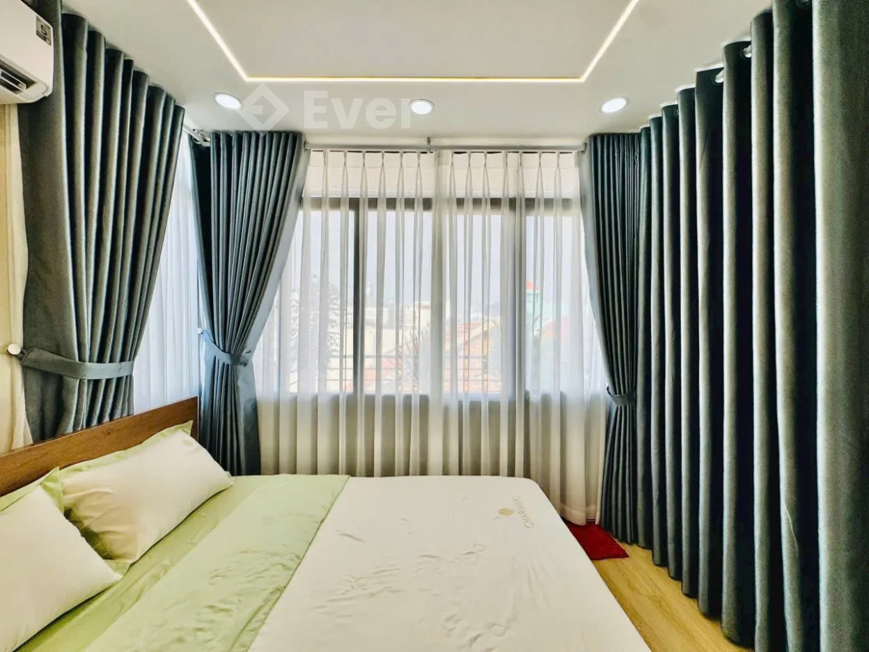 Nhà phố xinh rẻ 1 trệt 4 lầu Thích Quảng Đức Phú Nhuận TP.HCM