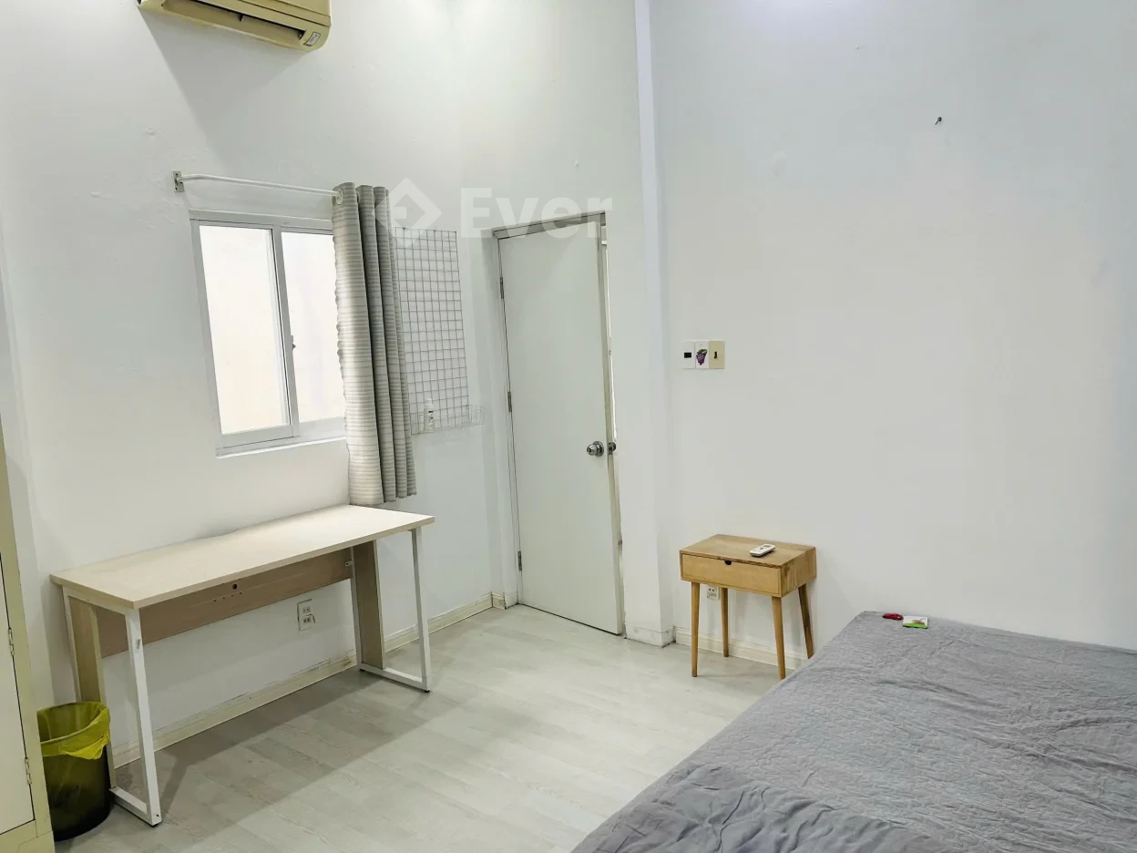 Top nhà đẹp rẻ 4 x 8m 1 trệt 2 lầu Cách Mạng Tháng Tám Quận 3 TP.HCM