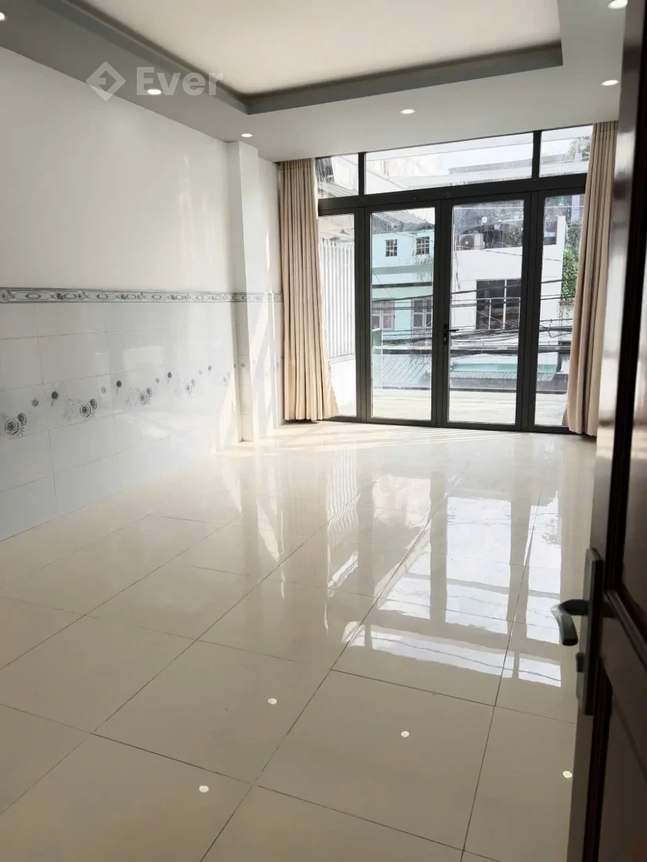 Bán & Cho Thuê Vị Trí Kinh Doanh Quận 11