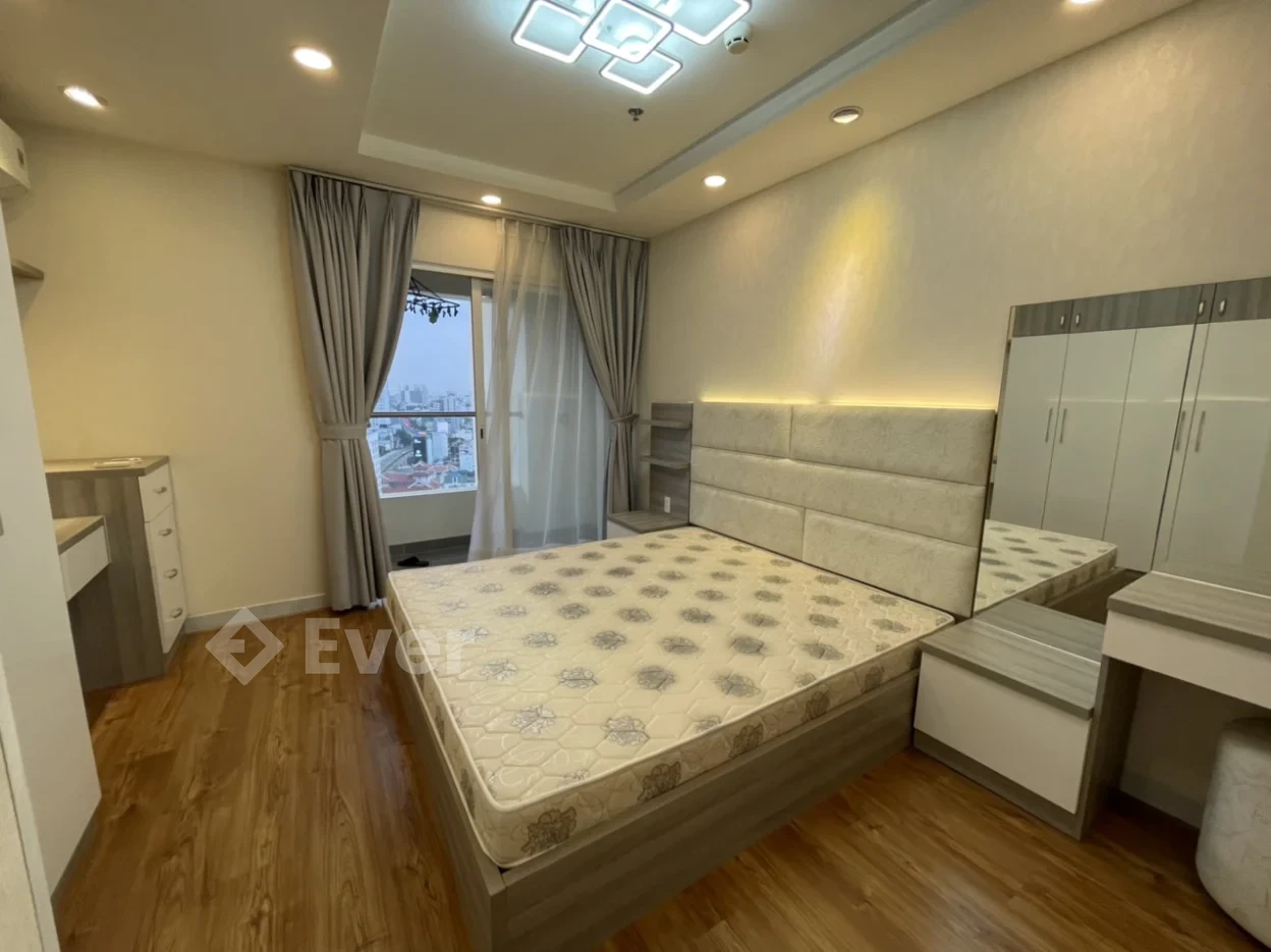 Cho thuê căn hộ Terra Royal 2 phòng ngủ full nội thất #18Tr, ở ngay