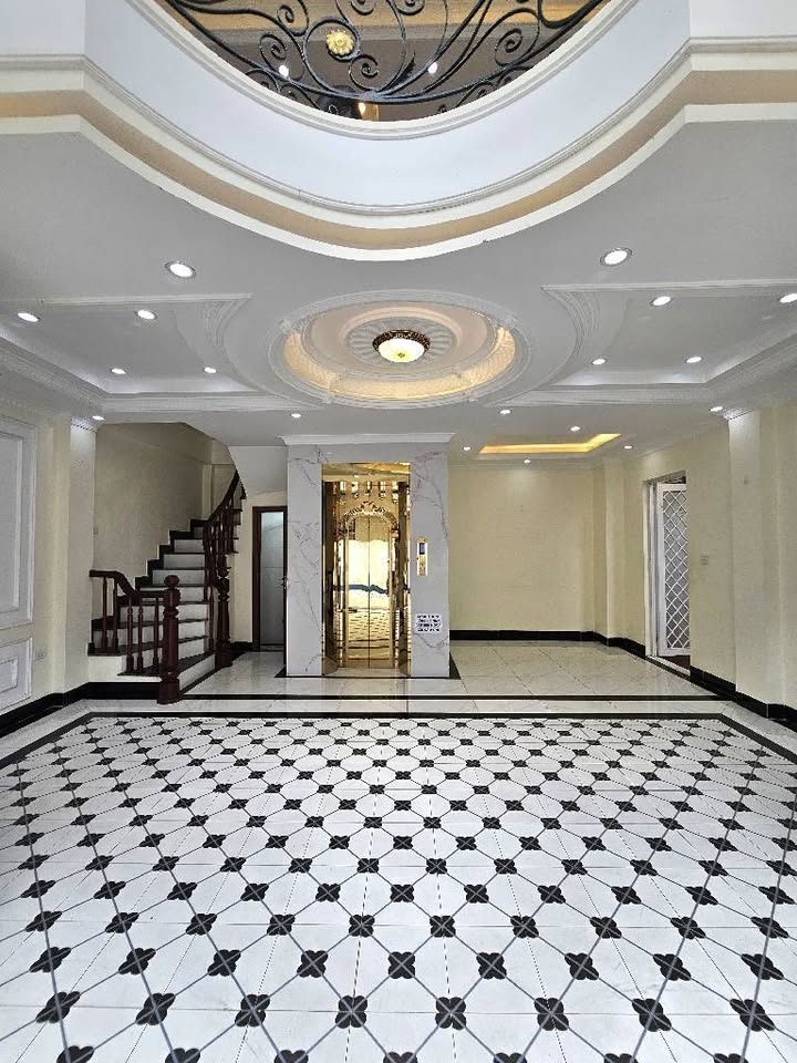 NHÀ LÔ GÓC 50M² – 6 TẦNG THANG MÁY – Ô TÔ TRÁNH – NỞ HẬU NHẸ