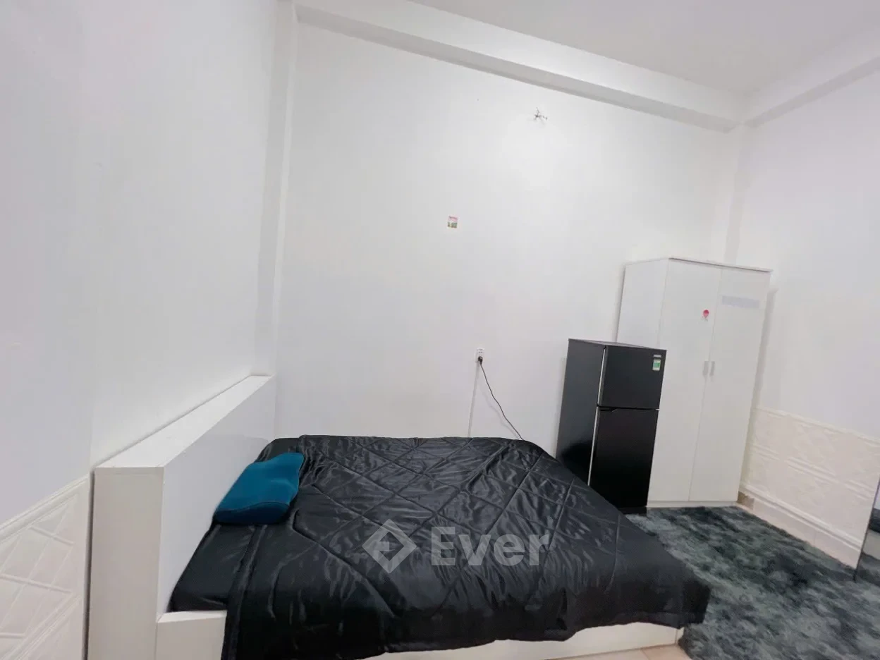 Nhà phố rẻ 4.2 x 8.5m 1 trệt 3 lầu Nguyễn Trãi Q1 TP.HCM