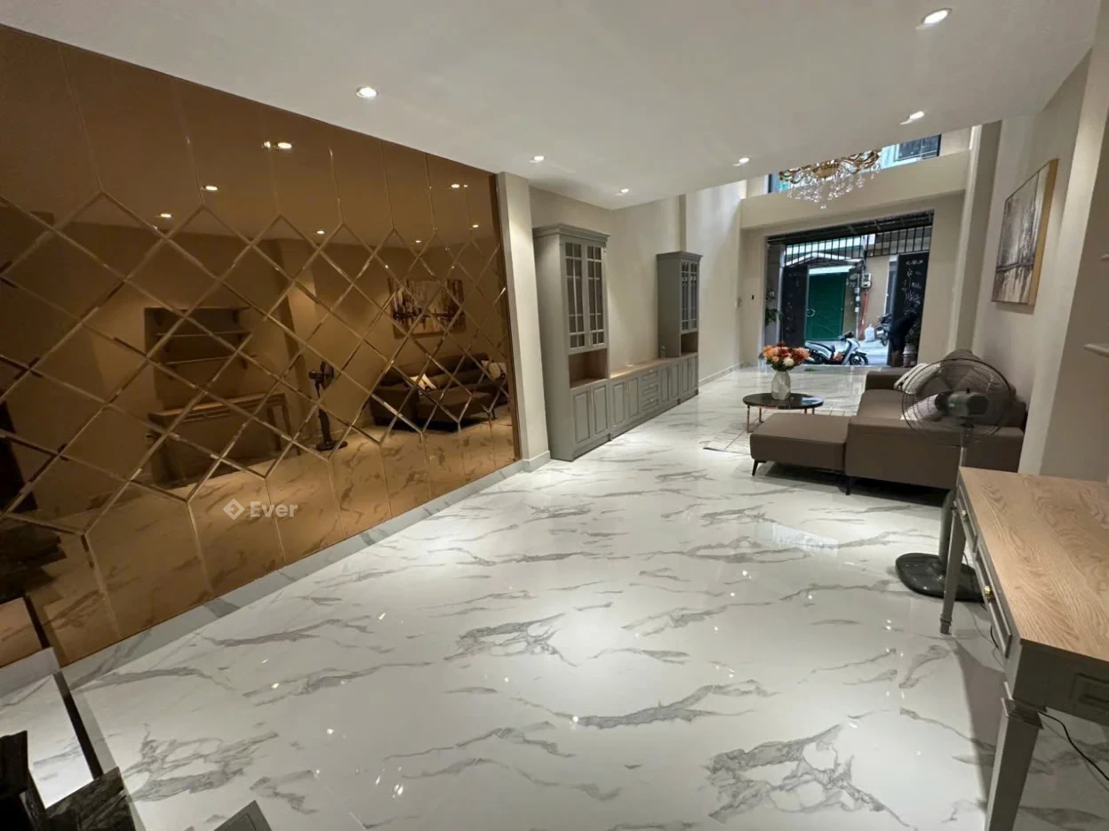 Top nhà xinh 4 x 25m 1 trệt 5 lầu Đinh Công Tráng Quận 1 TP.HCM